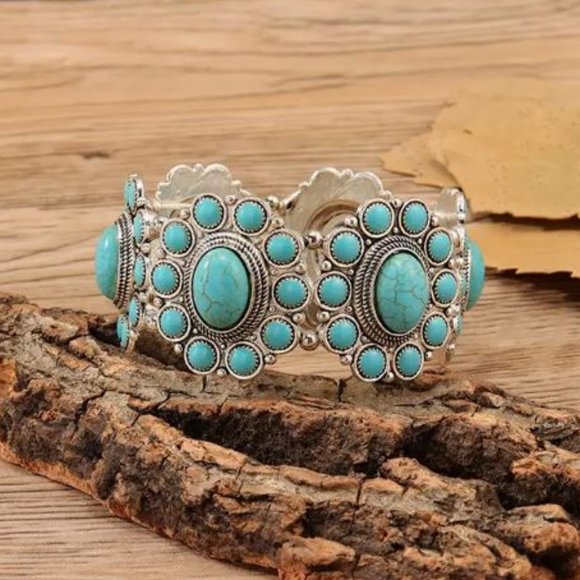 Silver Tone Faux Turquoise Western Stretch Bracelet - Picture 1 of 2